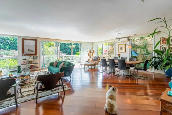 Condomínio Da Villa R. Vitorino de Carvalho, 353. Casa de condomínio à venda 582 m², 4 qua
