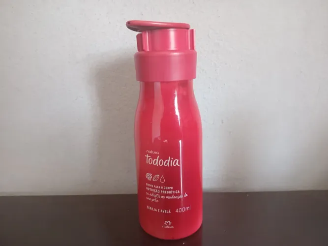 Creme Corporal Nutritivo Natura Tododia Cereja e Avelã 400ml