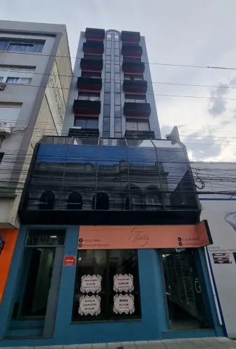 Ótima sala comercial no centro de Pelotas.