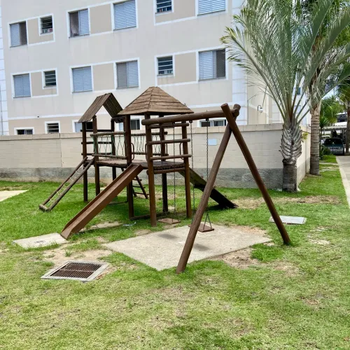 Apê - 2 dormitórios - vago - Jardim Yolanda 