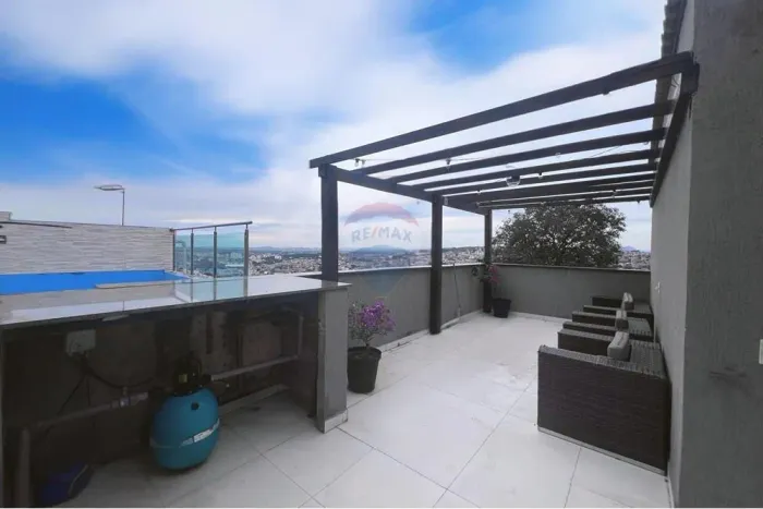 Casa Geminada 3 Quartos e 2 Vagas no Novo Glória Suíte, Área Gourmet e Vista