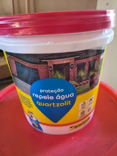 Repele água quartzolite