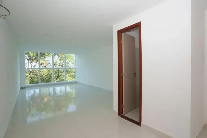 Centro Empresarial Shopping Mestre Álvaro 41m²