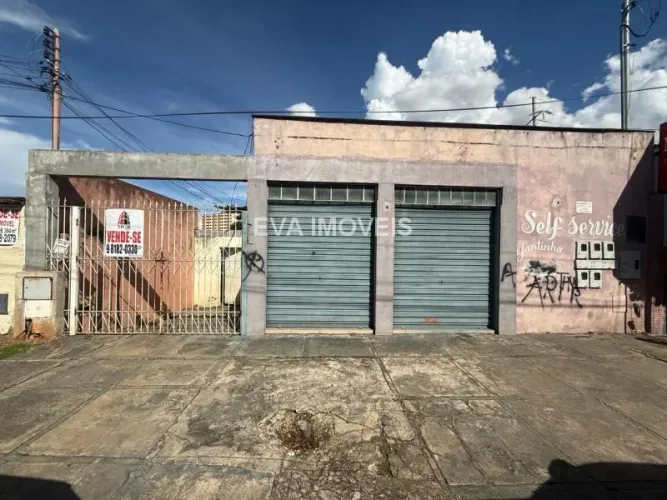 Imóvel com 3 construções bom pra renda