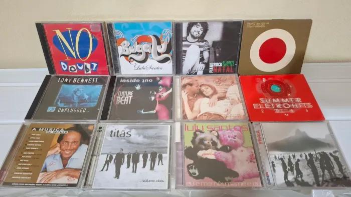 Cds diversos lote com 24 cds
