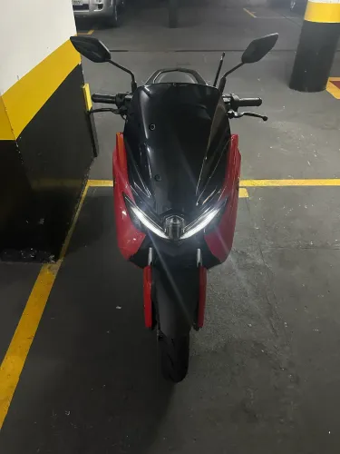 Nmax 160 ano 2025 2.200km vermelho