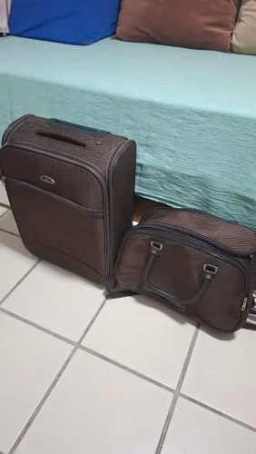 Mala de viagem e frasqueira 