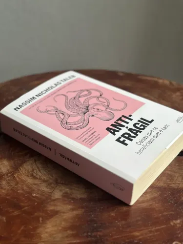Livro Anti-frágil- Nassim Nicholas Taleb