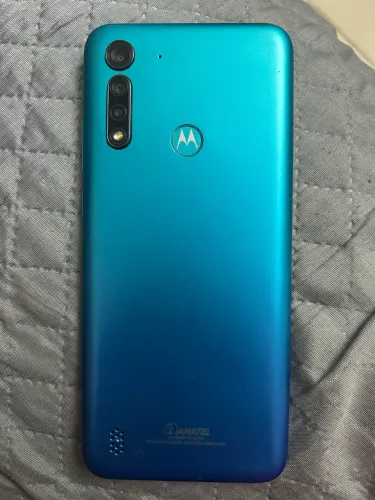 MOTOROLA MOTO G8