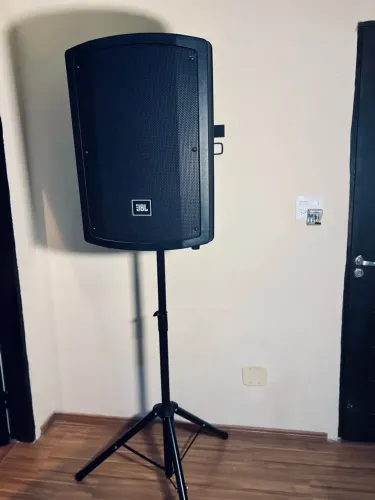 Caixa de som ativa JBL JS-15BT