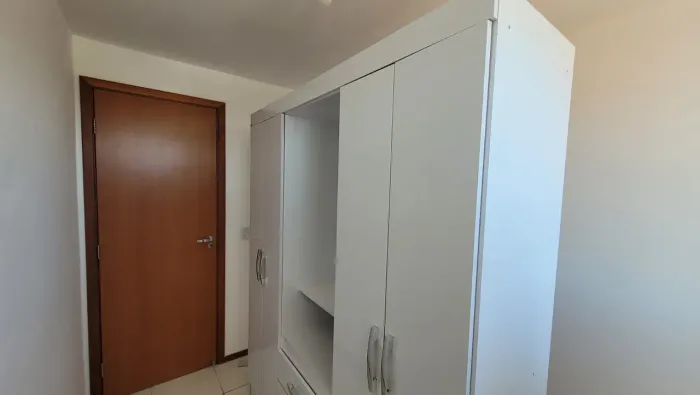 Vendo guarda-roupas DESMONTADO