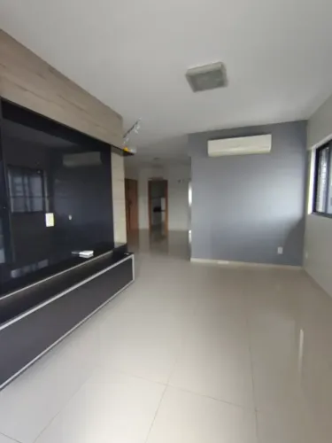 Alugo Apto de 2 suítes e closet com 113 m² na Ponta Verde