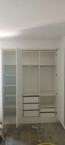 Guarda-roupa semi novo preço a combinar