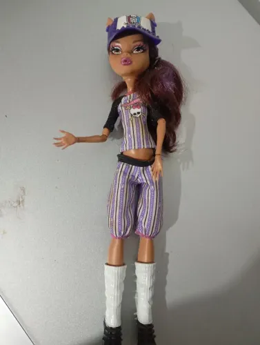 Monster higt Clawdeen Wolf 