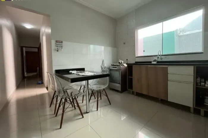 Casa com 2 dormitórios à venda, 75 m² por R$ 375.000,00 - Esplanada Independência - Taubat