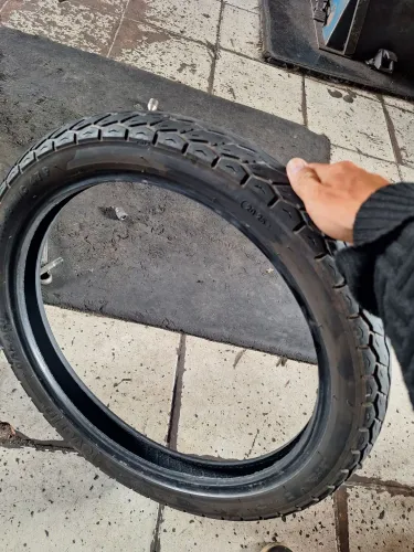 Aro 18 sem câmara