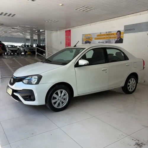 Toyota Etios X Plus Sedan 1.5 Flex 16V 4P Mec. 2019