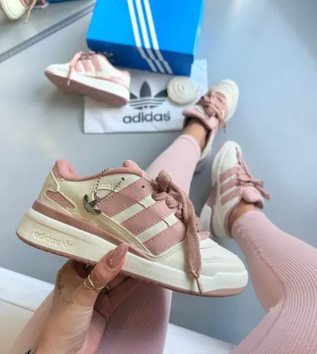 tênis Adidas