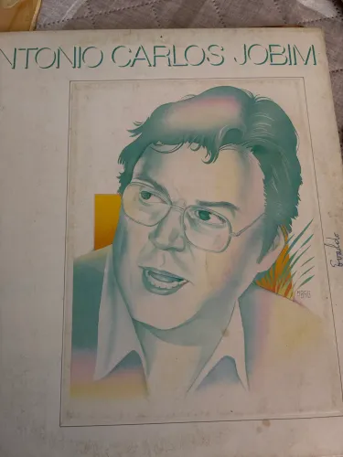 Vendo 02 discos de vinil de Antônio Carlos Jobim