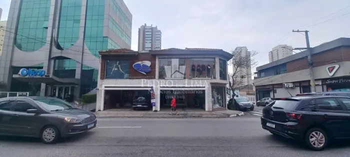 Sobrado Comercial 11 salas, 5 wc, 4 vagas cobertas, 700 m² Tatuapé
