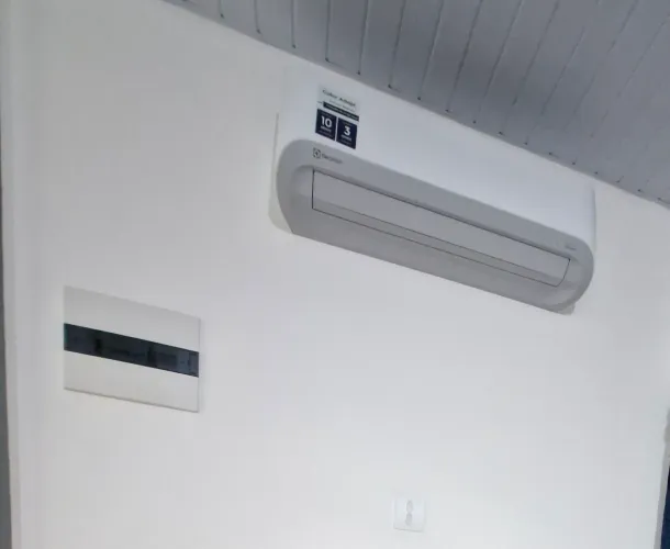 Ar condicionado electrolux 18000 btus inverter quente e frio