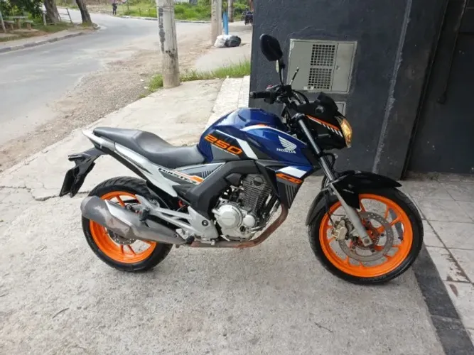 Moto Honda CB 250 Twister/Flexone 2020/2020, combustivel FLEX