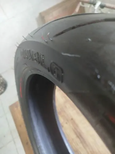 Kit combo vendo pneu traseiro moto Pirelli diablo Rossi 140 70 17,ganha brinde o dianteiro