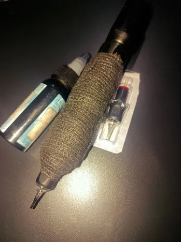 Vendo máquina de tatuagem pen