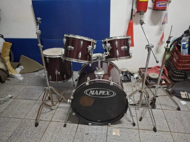Bateria profissional. Nivel pearl ,tama completa. 