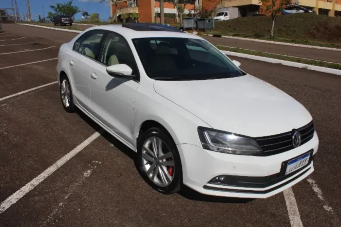 Volkswagen Jetta Highline 2.0 TSI 16V 4P Tiptronic 2017