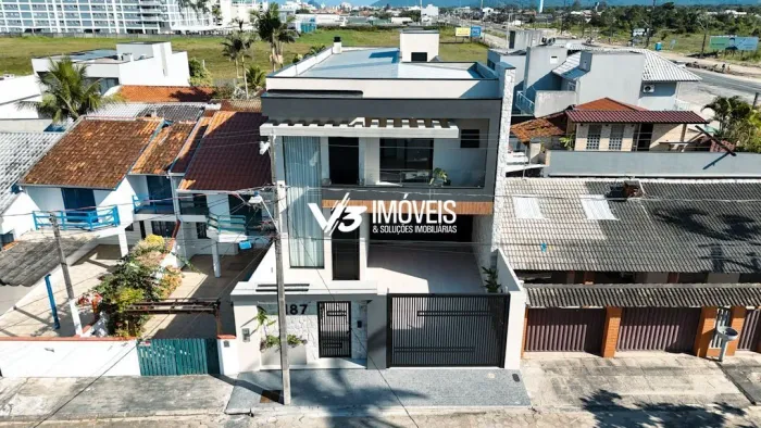 Sobrado com 4 dormitórios à venda, 252 m² por R$ 3.390.000,00 - Balneário Florid