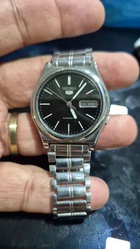 Relógio SEIKO 5 AUTOMÁTICO  -  ÓTIMO ESTADO