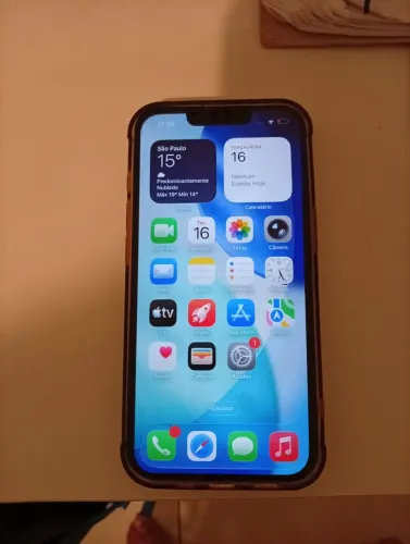 iPhone 16e