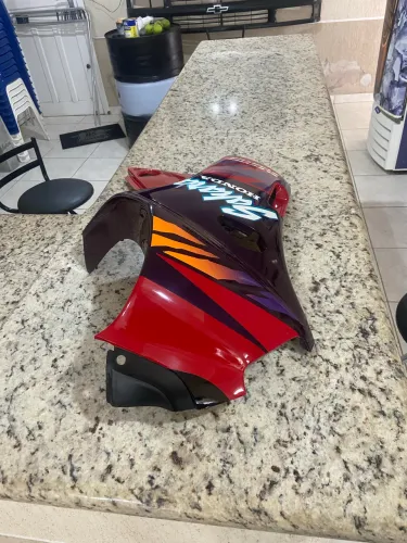 Carenagem lateral esquerda original da SAHARA 