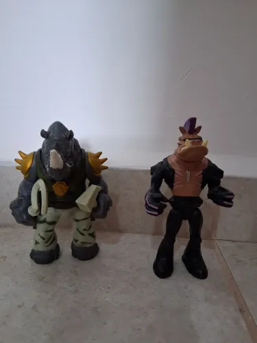Bonecos tartarugas ninha Bebop e Rocksteady 