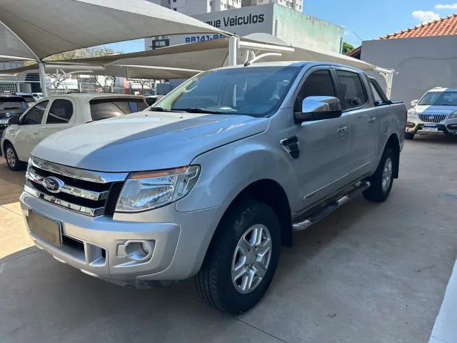 Ford Ranger XLT 2.5 16V 4X2 CD Flex 2014