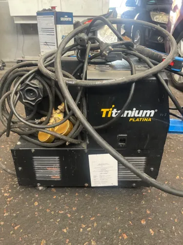 Máquina de solda mig mág e  200 amperes