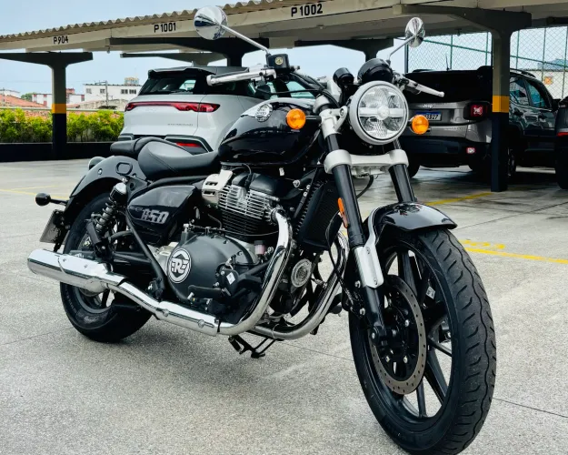 ROYAL ENFIELD SUPER METEOR 650 - 2026 - Apenas 430Km