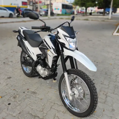 VENDO OU TROCO MOTO HONDA BROS ESDD COMPLETA FLEX ANO 2022