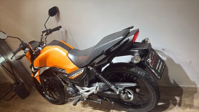 Honda cg Titan 160 2025 laranja