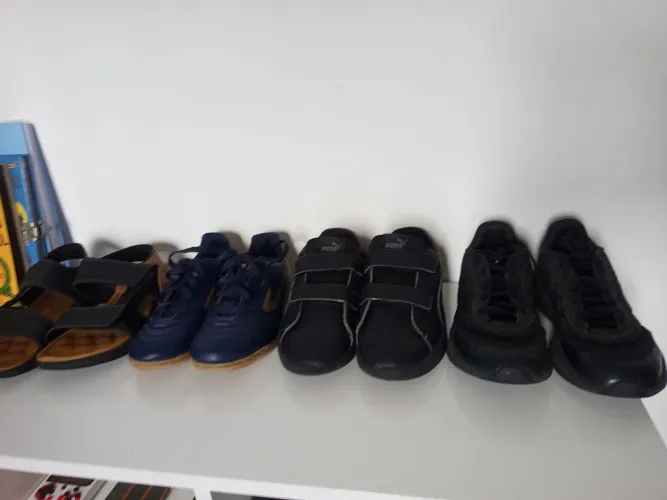 Calçados Infantis nº 31/32 Super Conservados - Adidas, Puma, Topper e Molekinho ?