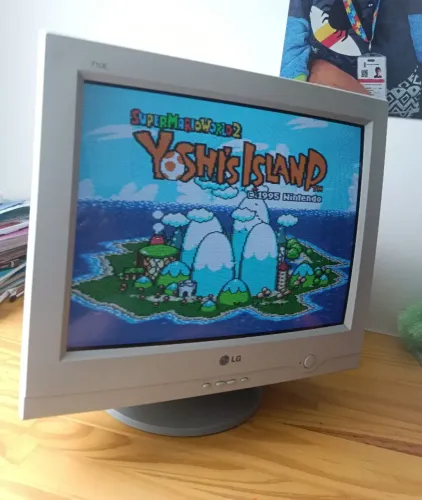 Monitor de Tubo CRT 17 - IMPECÁVEL