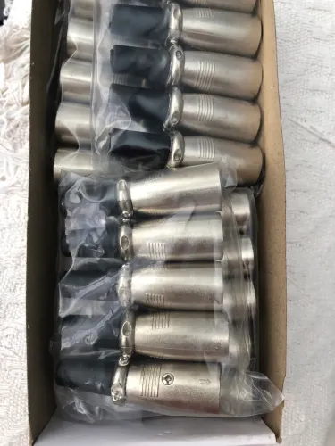 Kit com 50 Plugs Cannon macho cromado