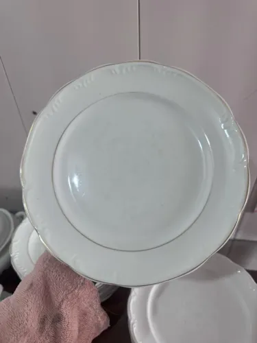 Conjunto de pratos rasos de porcelana