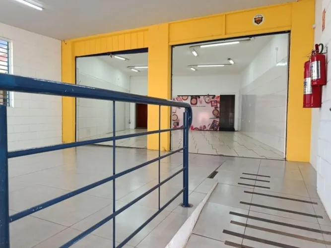Salão para alugar, 68 m² por R$ 2.380,40 - Vila Santa Catarina - Americana/SP