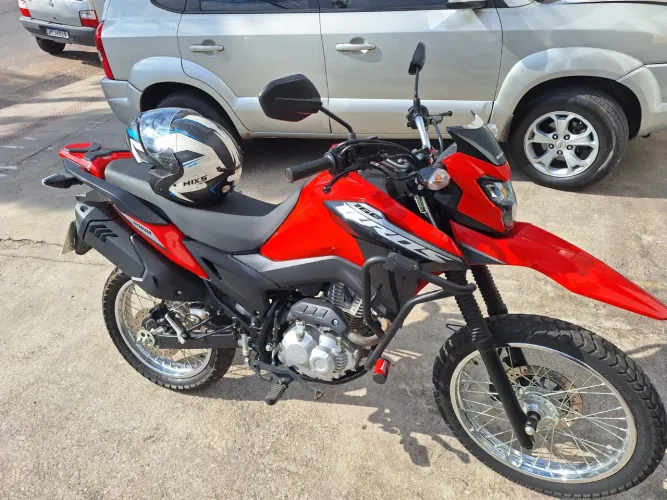 Honda bros 160 flex ano 2025/2025 com 4.600 km rodada moto nova 