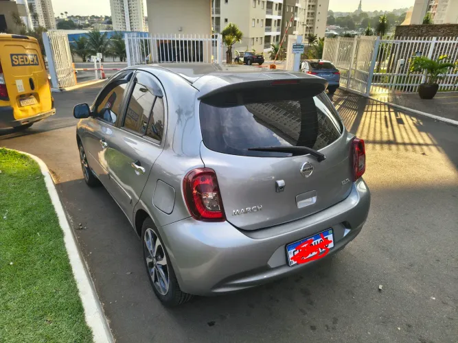 Nissan March SL 1.6 16V Flex Fuel 5P 2016