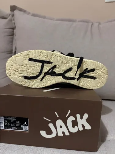 Tênis Travis Scott x Jordan Jumpman Jack TR Bright Cactus - 42 - Novo