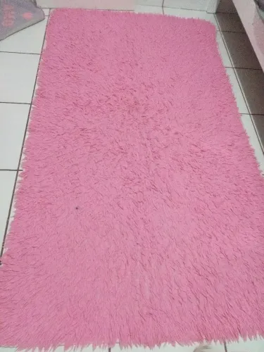 Tapete rosa felpudo 