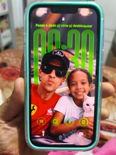 Venda ou troca iPhone 13,com 70% a bateria dura um dia,100% e nunca trocado nada...
